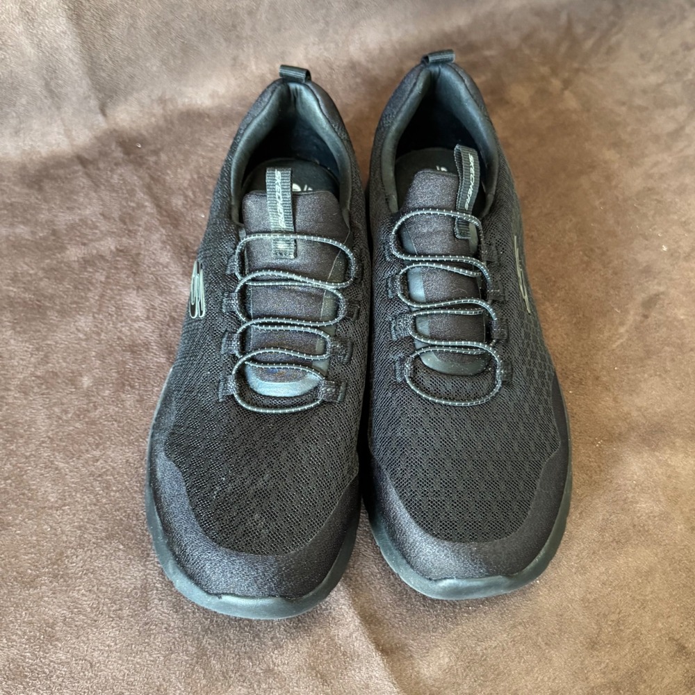 Skechers‎ Women's Black Memory Foam Wide Fit Slip On Sneakers Size 7